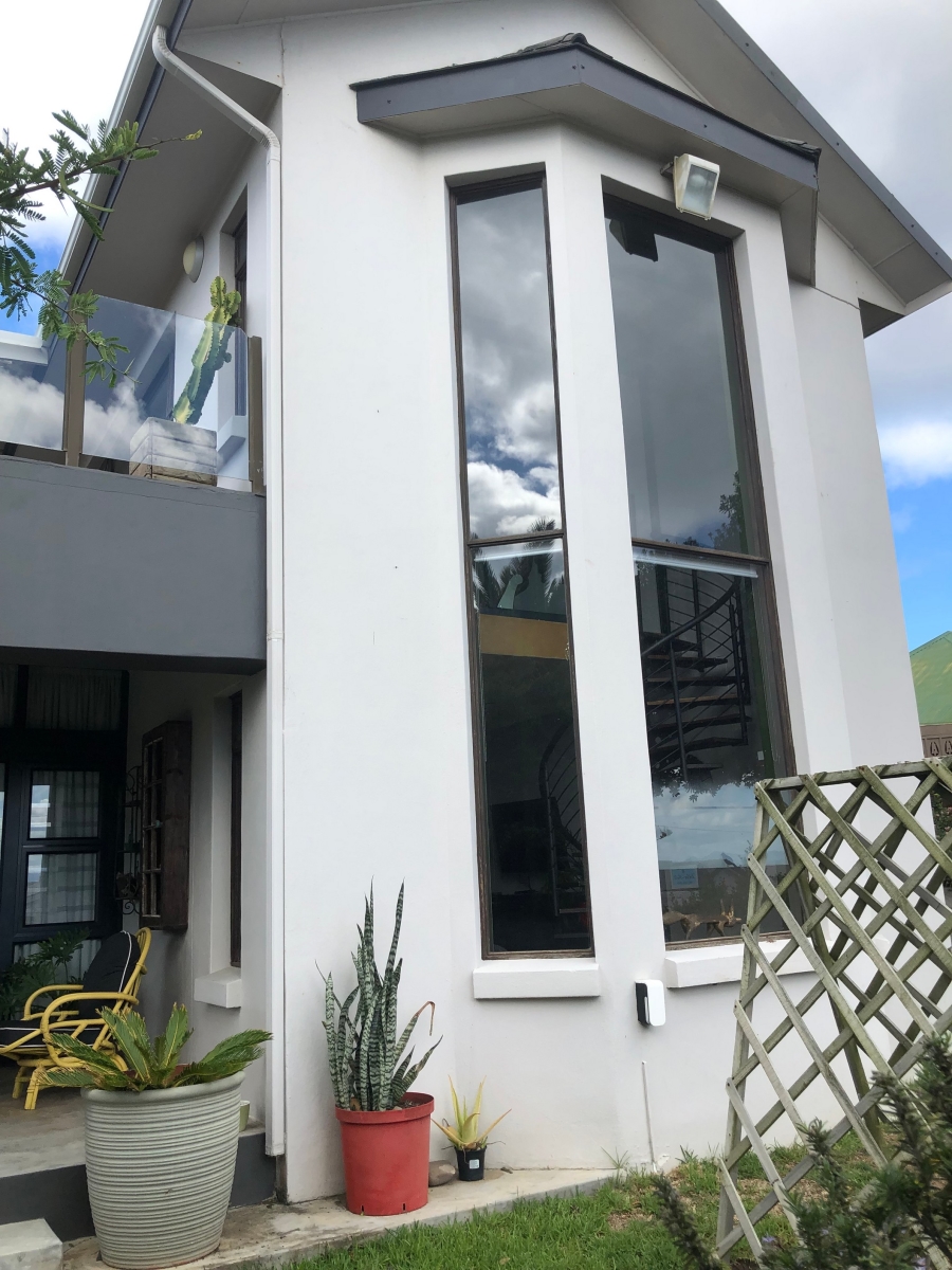4 Bedroom Property for Sale in Linkside Western Cape